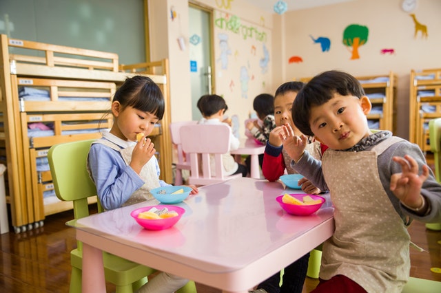 38302-kinderen-lunch-pexels-1001914.jpg