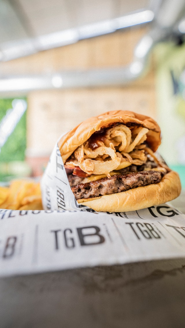 pexels-the-good-burger-12339075.jpg